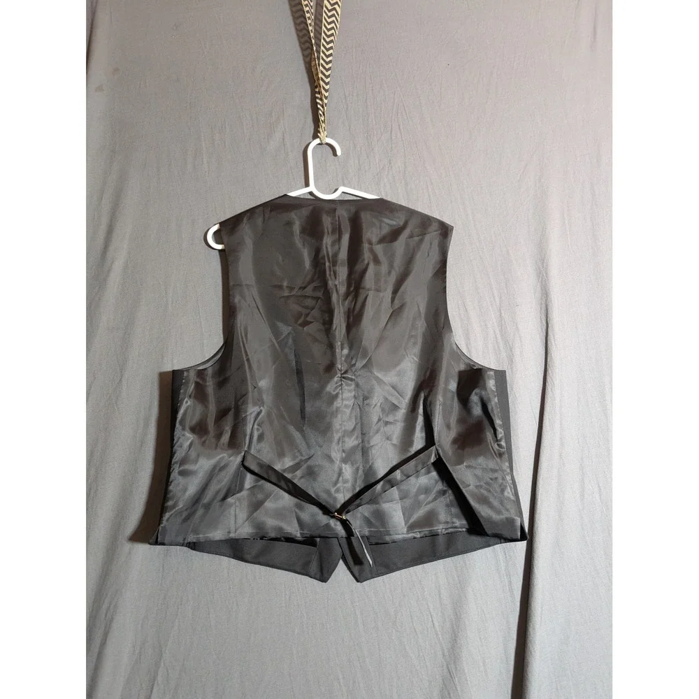 N/A type suit